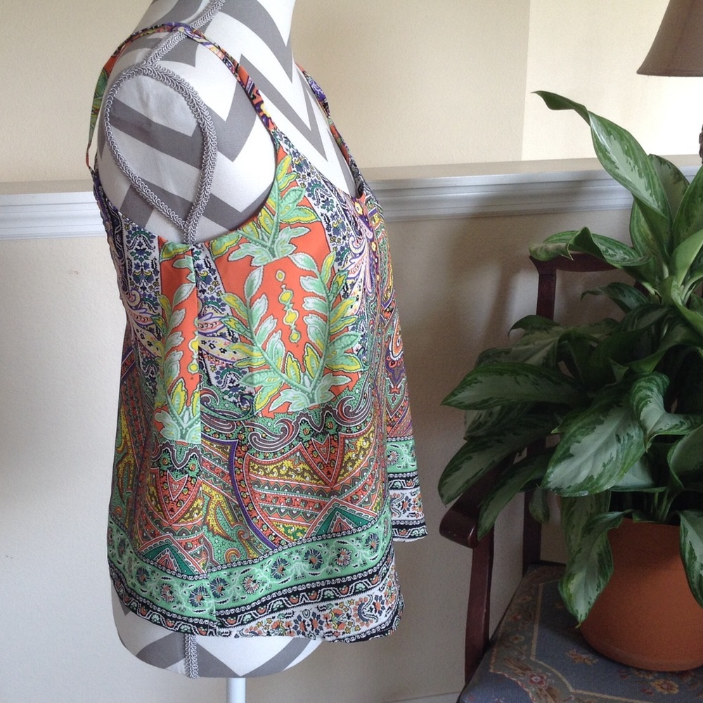 Fun Summer Patterned Top - Picture 4 of 4